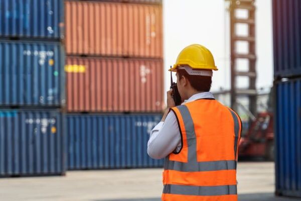 خدمات ترخیص کالا از گمرک